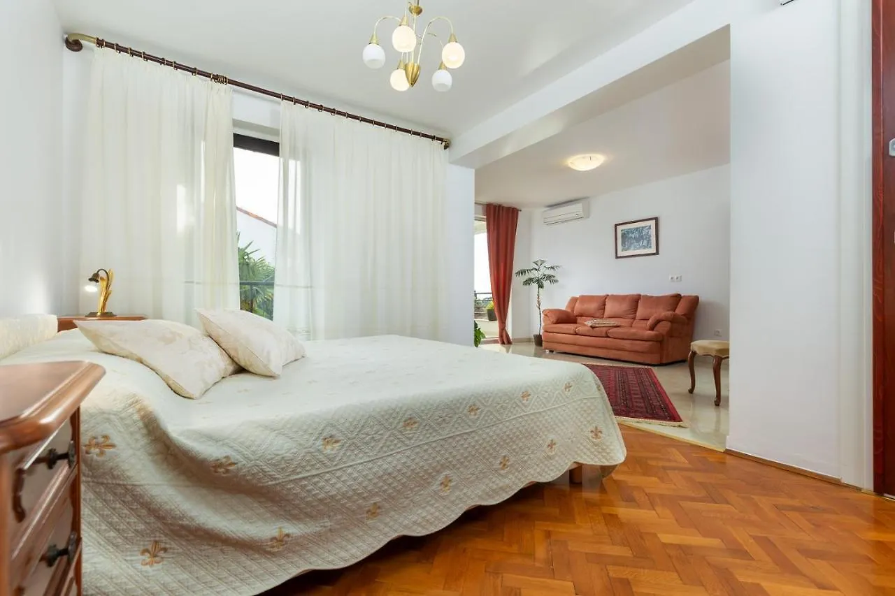 Holiday Apartment Suzana Rovinj 0*,  Croatia